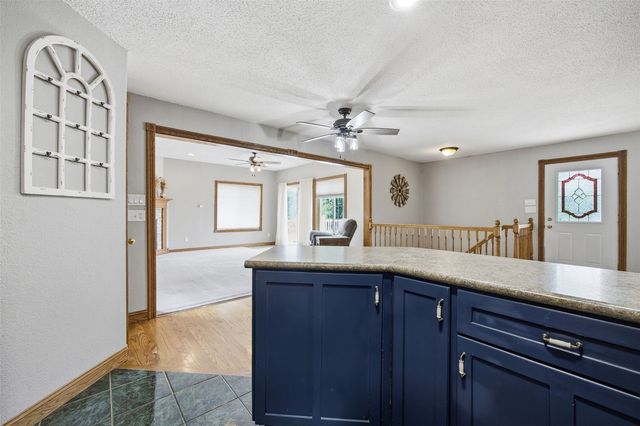 5221 Old Ely Road SW, Cedar Rapids, IA 52404