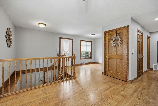 5221 Old Ely Road SW, Cedar Rapids, IA 52404