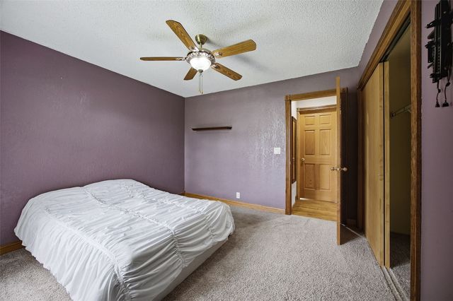 5221 Old Ely Road SW, Cedar Rapids, IA 52404