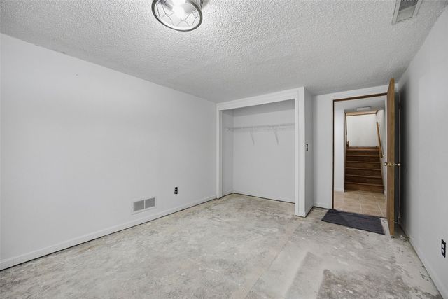 5221 Old Ely Road SW, Cedar Rapids, IA 52404