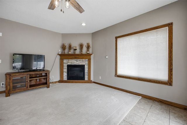 5221 Old Ely Road SW, Cedar Rapids, IA 52404