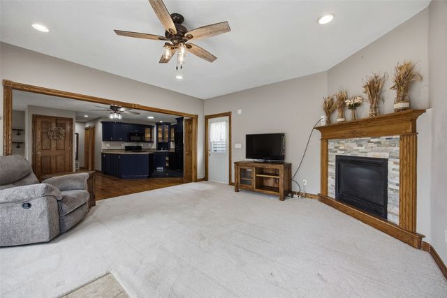 5221 Old Ely Road SW, Cedar Rapids, IA 52404