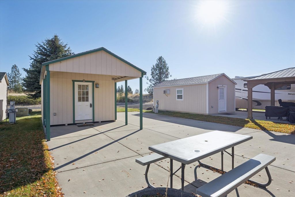 1205 N Country Club Dr, Deer Park, WA 99006 photo 5