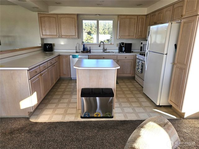 29529 G Street, Ocean Park, WA 98640