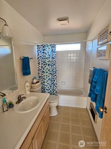 29529 G Street, Ocean Park, WA 98640