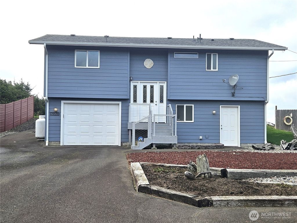 29529 G Street, Ocean Park, WA 98640