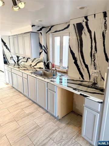 132 Union Street, Wood Ridge, NJ 07075