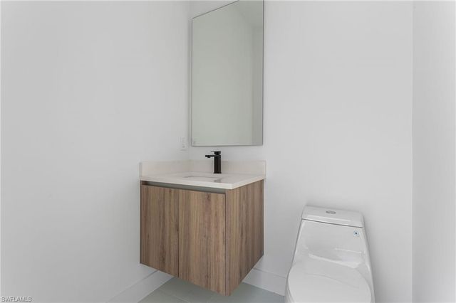 10 SW 33rd AVE, Cape Coral, FL 33991