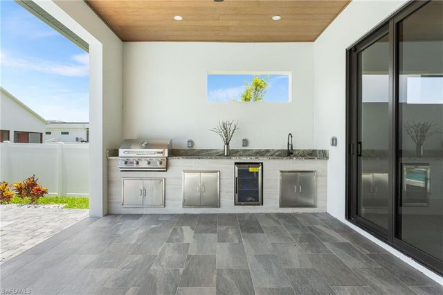 10 SW 33rd AVE, Cape Coral, FL 33991