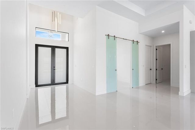 10 SW 33rd AVE, Cape Coral, FL 33991