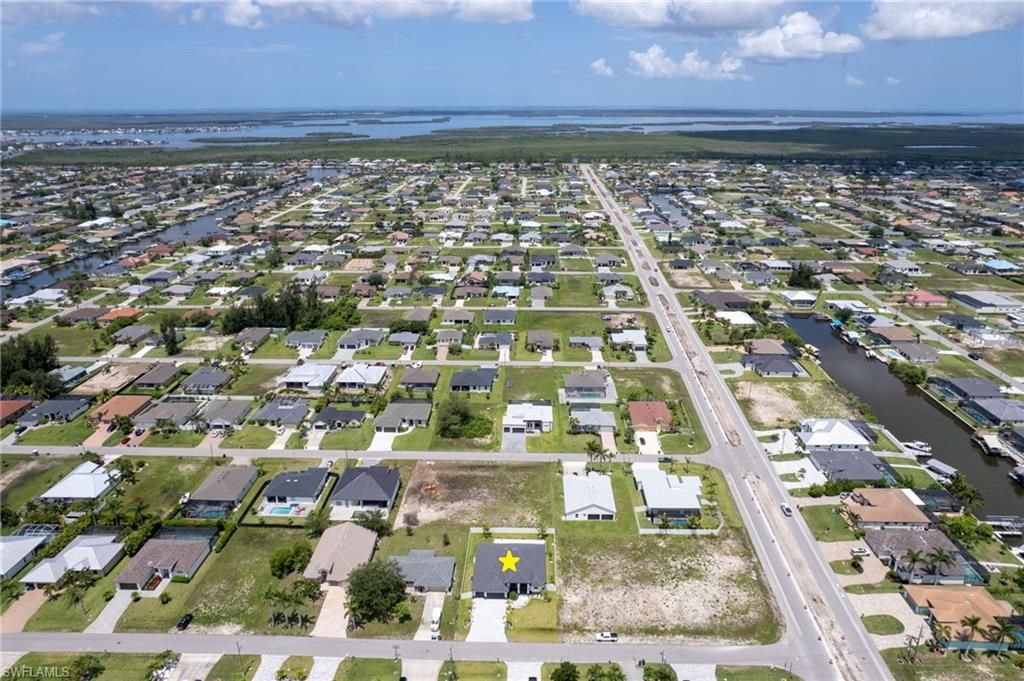 10 SW 33rd AVE, CAPE CORAL, FL 33991 — photo 4