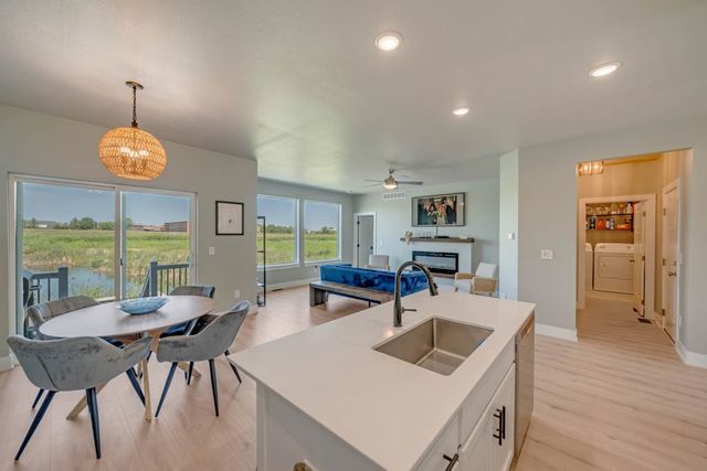 725 SE Drumlin Drive, Waukee, IA 50263
