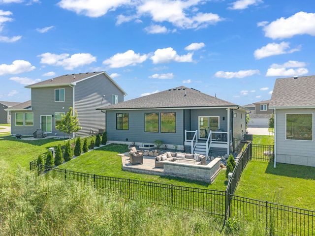 725 SE Drumlin Drive, Waukee, IA 50263