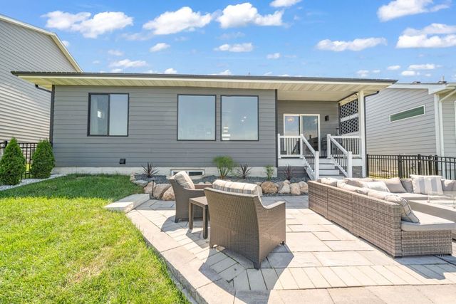 725 SE Drumlin Drive, Waukee, IA 50263