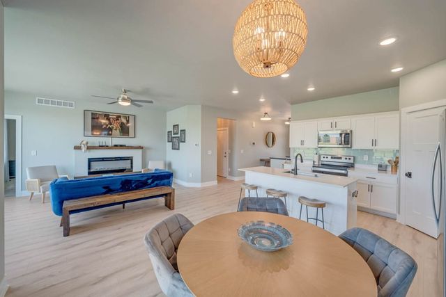 725 SE Drumlin Drive, Waukee, IA 50263