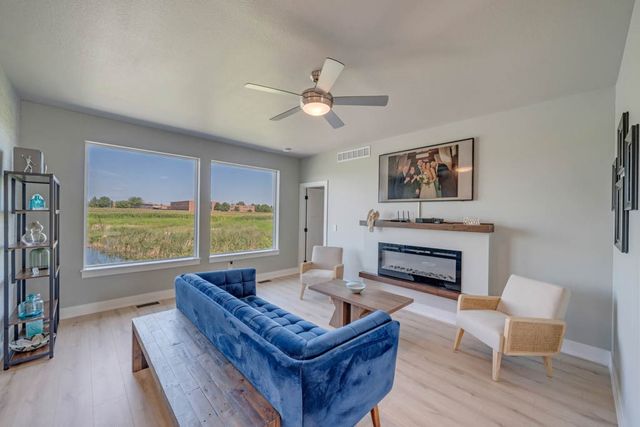 725 SE Drumlin Drive, Waukee, IA 50263