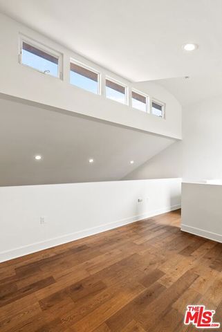 3965 Moore Street 104, Los Angeles, CA 90066