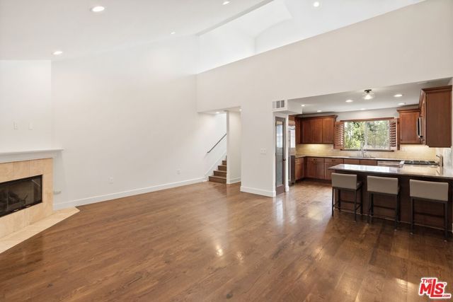 3965 Moore Street 104, Los Angeles, CA 90066