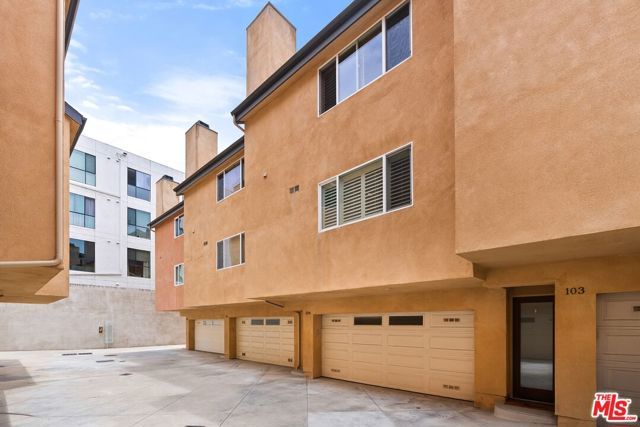3965 Moore Street 104, Los Angeles, CA 90066