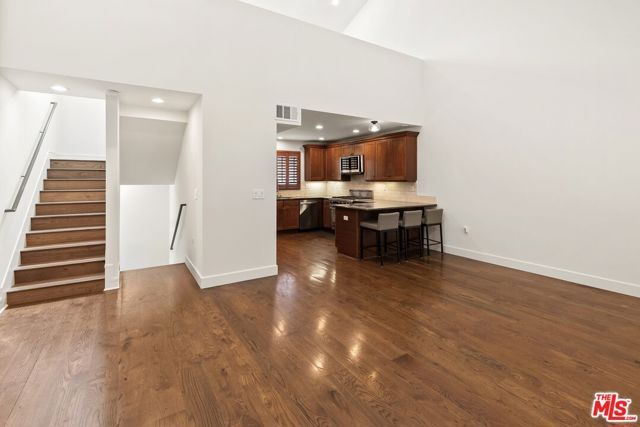 3965 Moore Street 104, Los Angeles, CA 90066