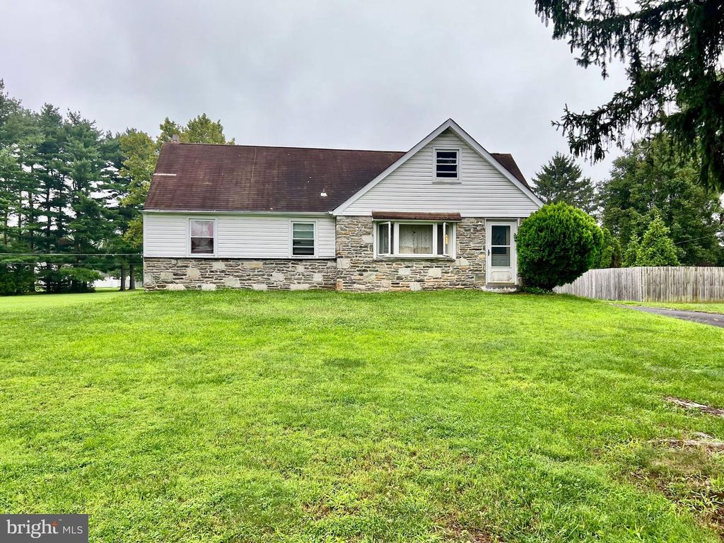 222 HOLLY HILL RD, RICHBORO, PA 18954 — photo 2