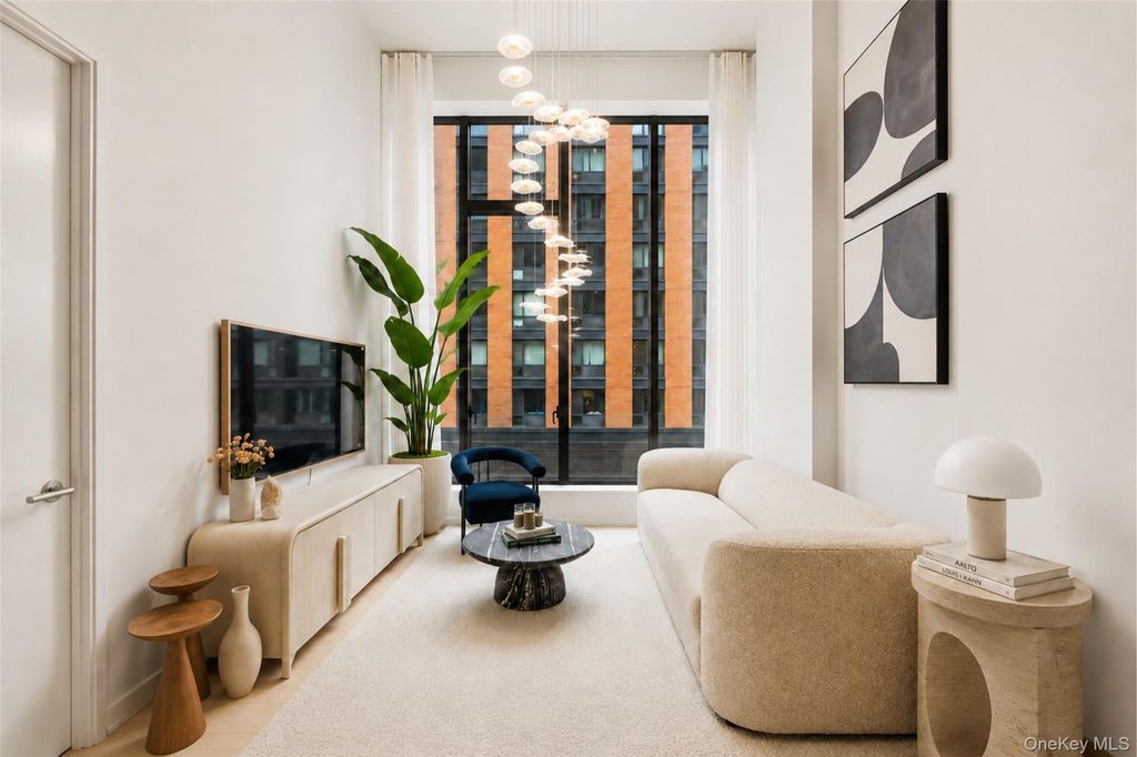 25-08 43rd Avenue 2B, Long Island City, NY 11101 — photo 2