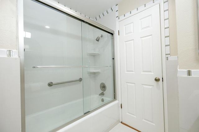 302 Leveland Ln, Modesto, CA 95350