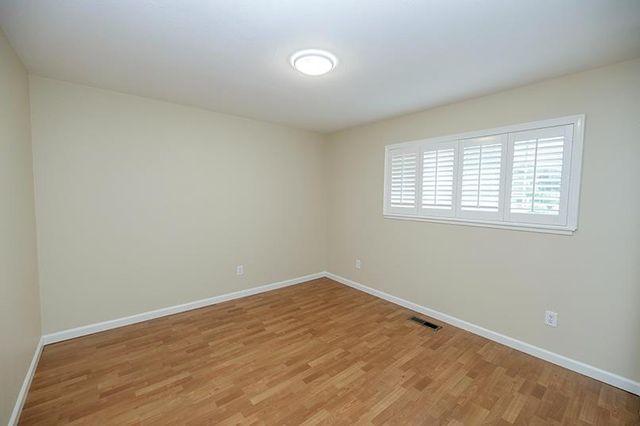 302 Leveland Ln, Modesto, CA 95350