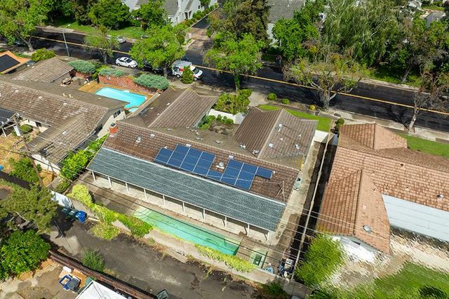 302 Leveland Ln, Modesto, CA 95350