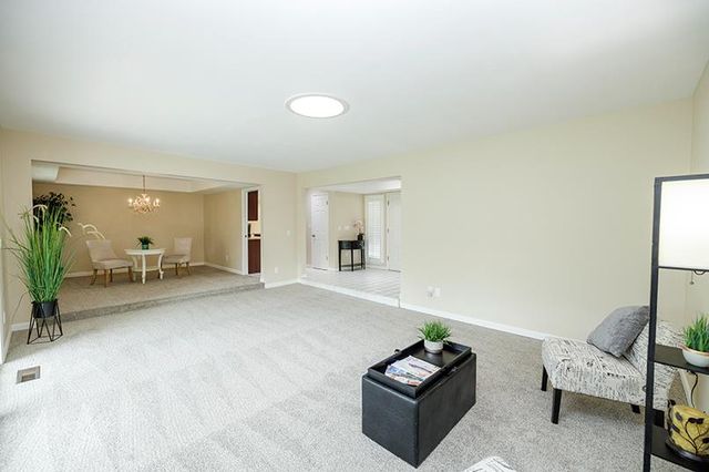 302 Leveland Ln, Modesto, CA 95350