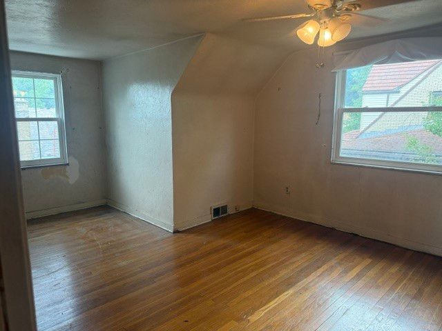 13 Ocenas Ave, Ross Twp, PA 15212