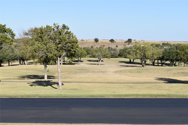 6525 Archerfield Court W, Cleburne, TX 76033