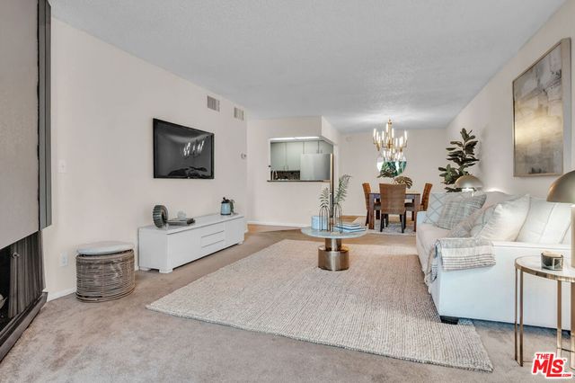 12830 Burbank Boulevard 201, Valley Village, CA 91607