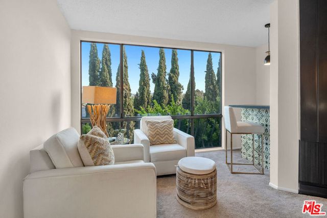 12830 Burbank Boulevard 201, Valley Village, CA 91607