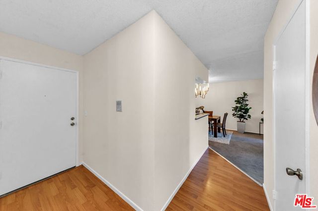 12830 Burbank Boulevard 201, Valley Village, CA 91607