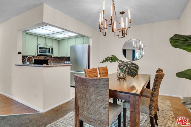 12830 Burbank Boulevard 201, Valley Village, CA 91607