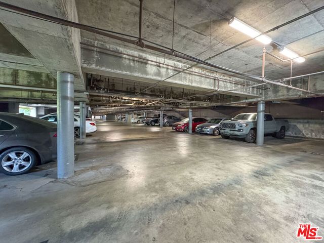 12830 Burbank Boulevard 201, Valley Village, CA 91607