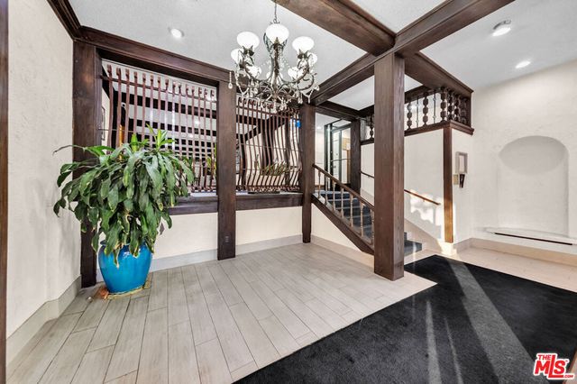 12830 Burbank Boulevard 201, Valley Village, CA 91607