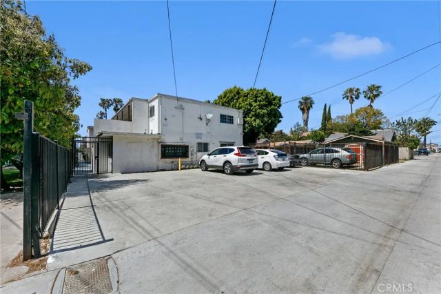 1070 Chestnut, Long Beach, CA 90813