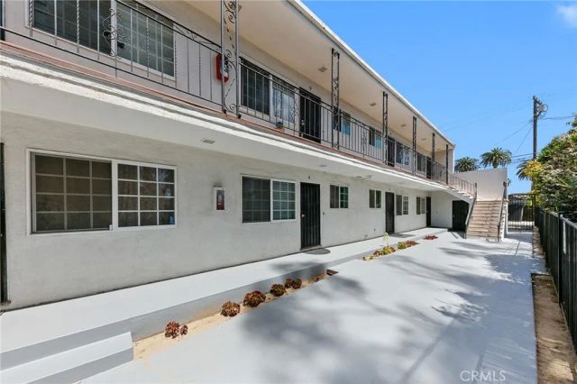 1070 Chestnut, Long Beach, CA 90813