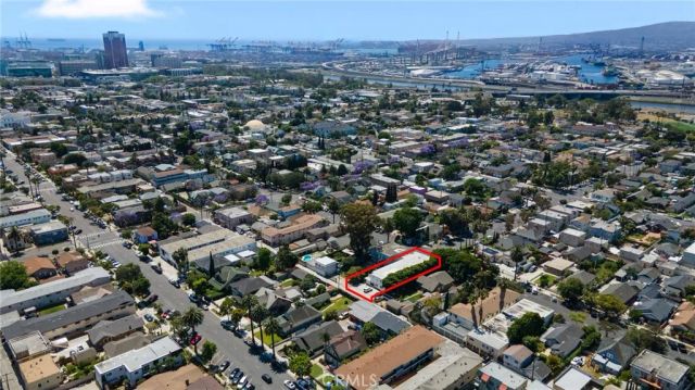 1070 Chestnut, Long Beach, CA 90813