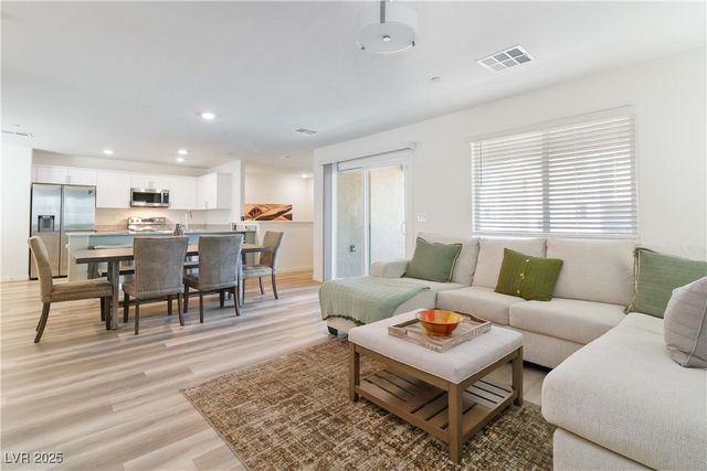 6855 Crimson Shadow Street, North Las Vegas, NV 89086