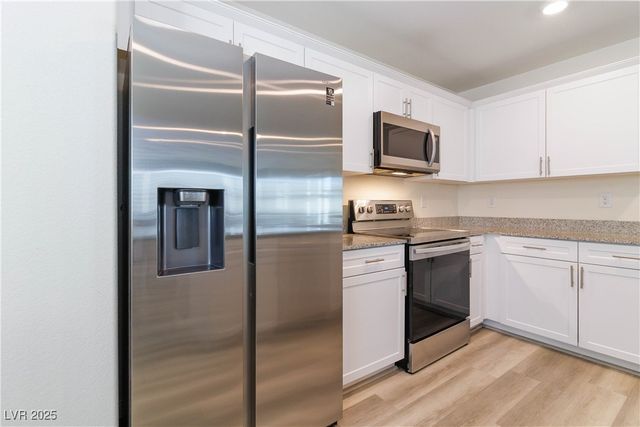 6855 Crimson Shadow Street, North Las Vegas, NV 89086