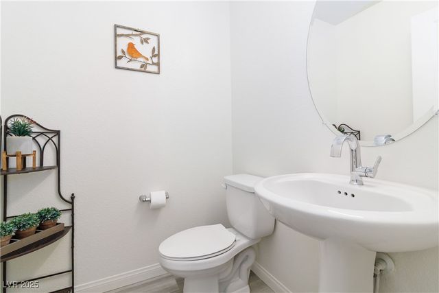 6855 Crimson Shadow Street, North Las Vegas, NV 89086