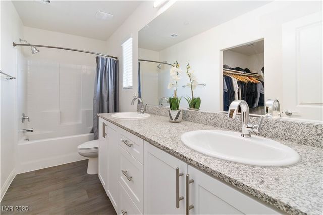 6855 Crimson Shadow Street, North Las Vegas, NV 89086