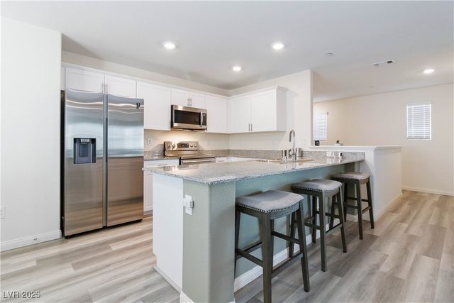 6855 Crimson Shadow Street, North Las Vegas, NV 89086