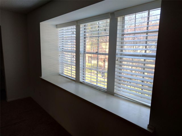 10546 Hammerly Boulevard 323, Houston, TX 77043