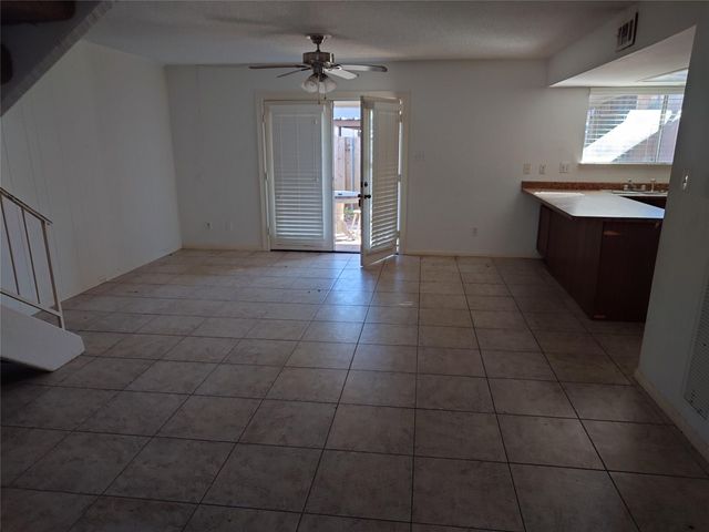 10546 Hammerly Boulevard 323, Houston, TX 77043