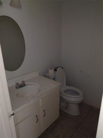 10546 Hammerly Boulevard 323, Houston, TX 77043