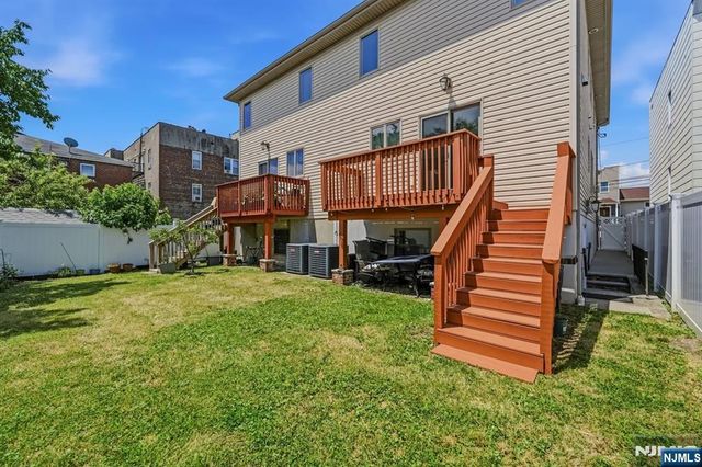 310 6th Street A, Fairview, NJ 07022